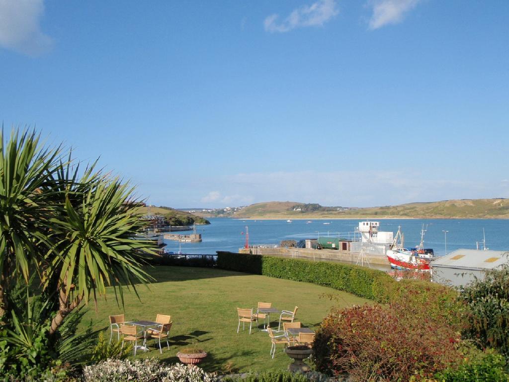 Chalets & Lodges At Atlantic Bays Holiday Park Padstow Exterior photo