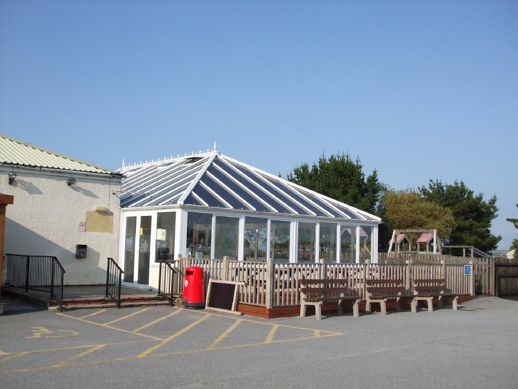 Chalets & Lodges At Atlantic Bays Holiday Park Padstow Exterior photo